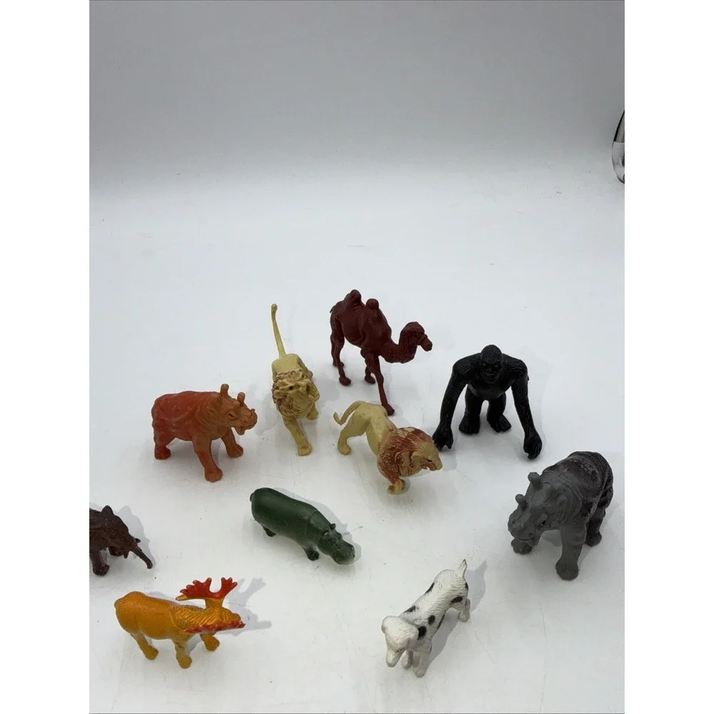 Vintage Miniature Animals Lot (13) Assorted Hard Plastic Wild Safari Gorilla Toy